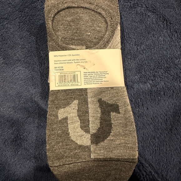 True Religion - Picture 4 of 6